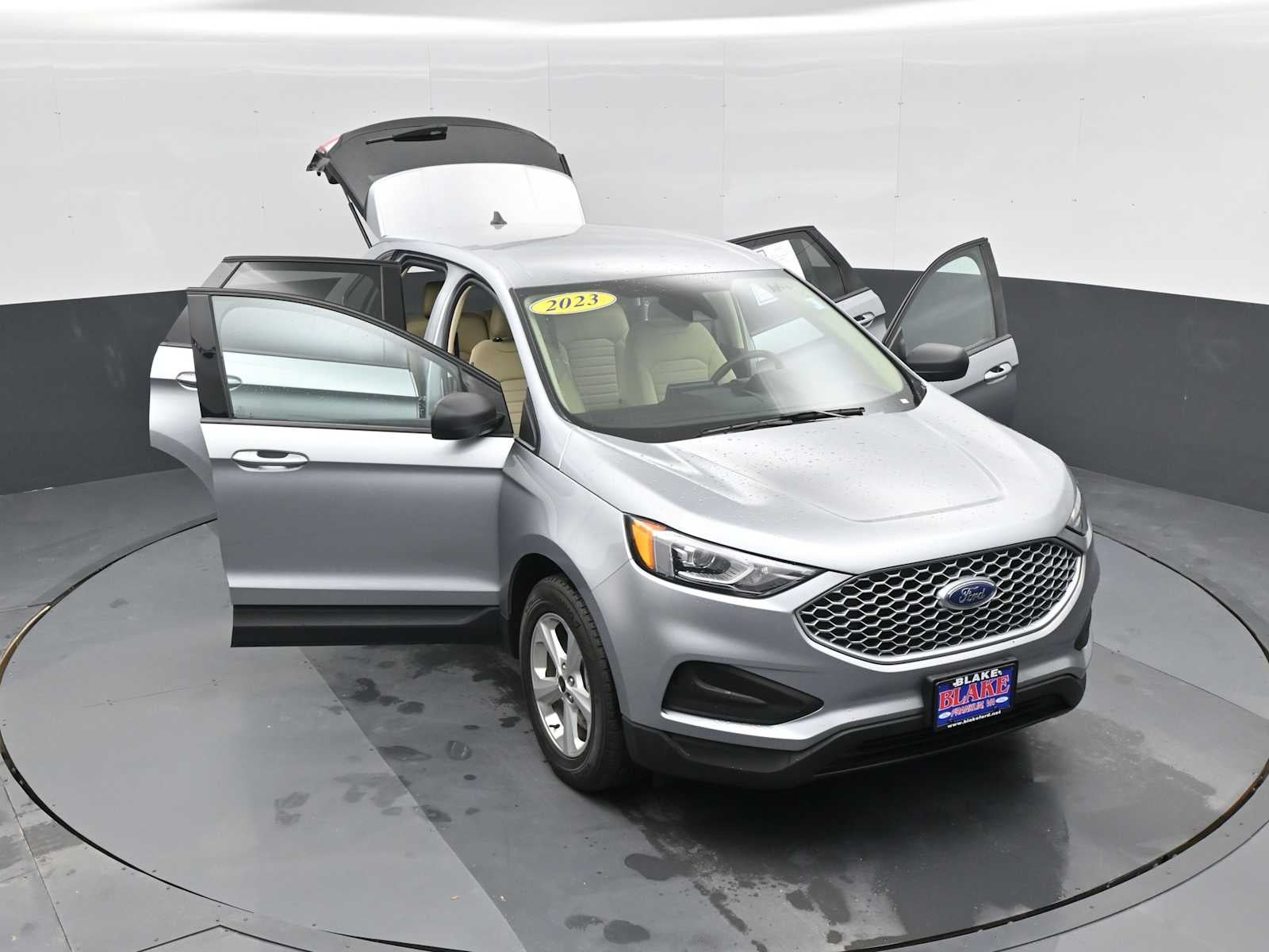 2023 Ford Edge SE