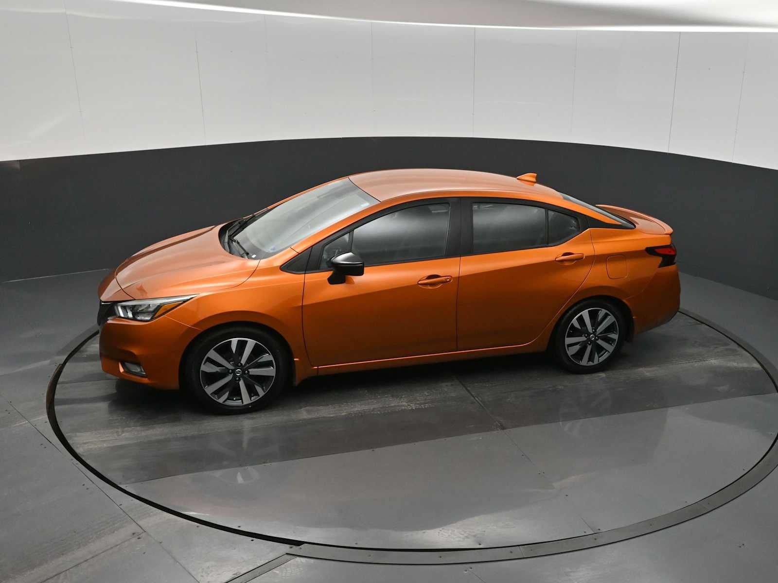 2021 Nissan Versa SR