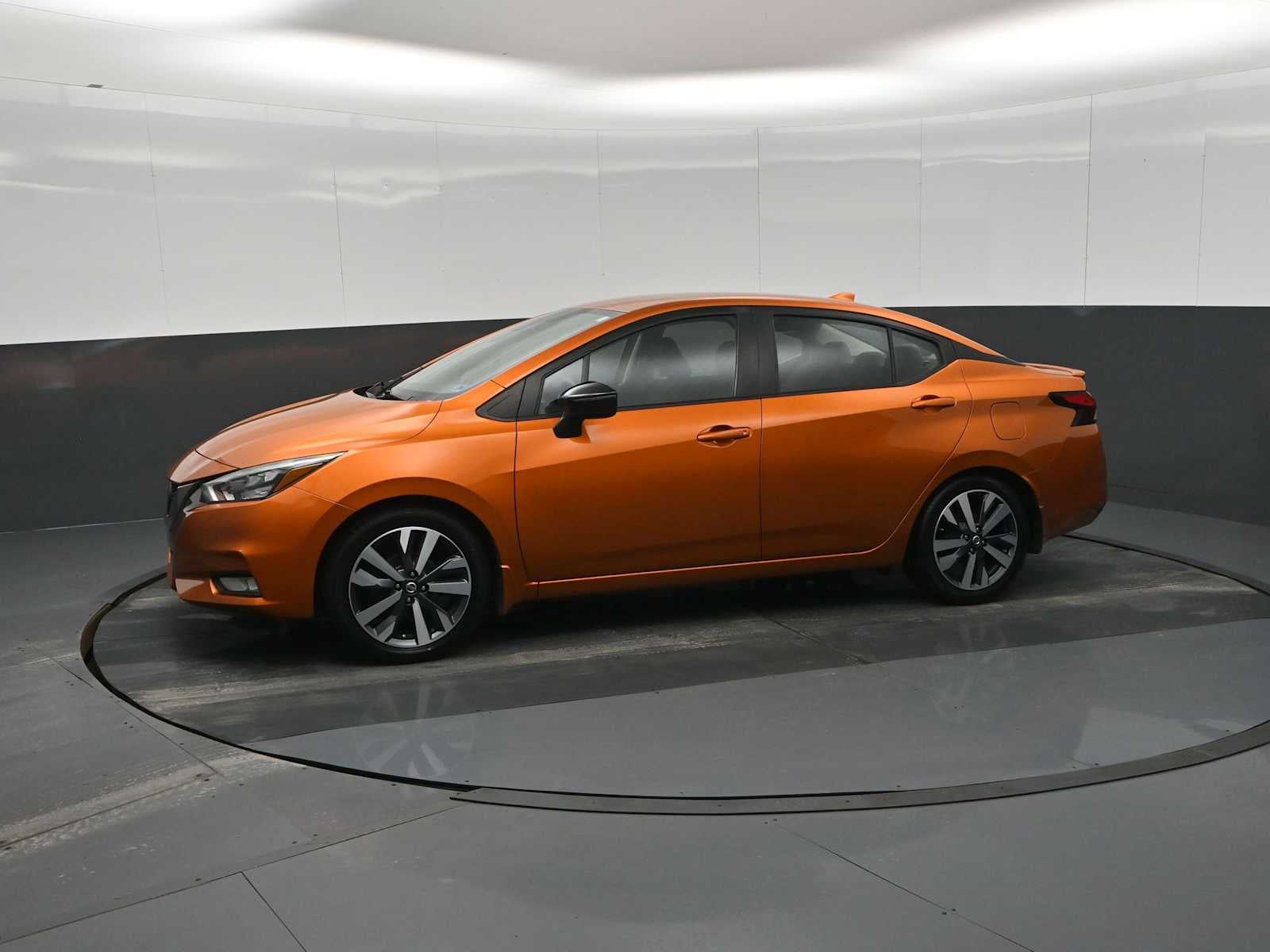2021 Nissan Versa SR