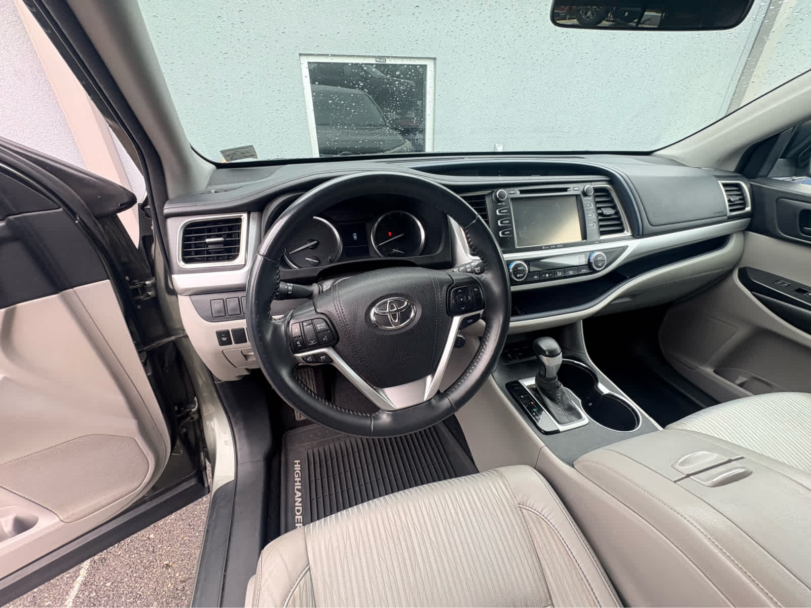 2016 Toyota Highlander LE