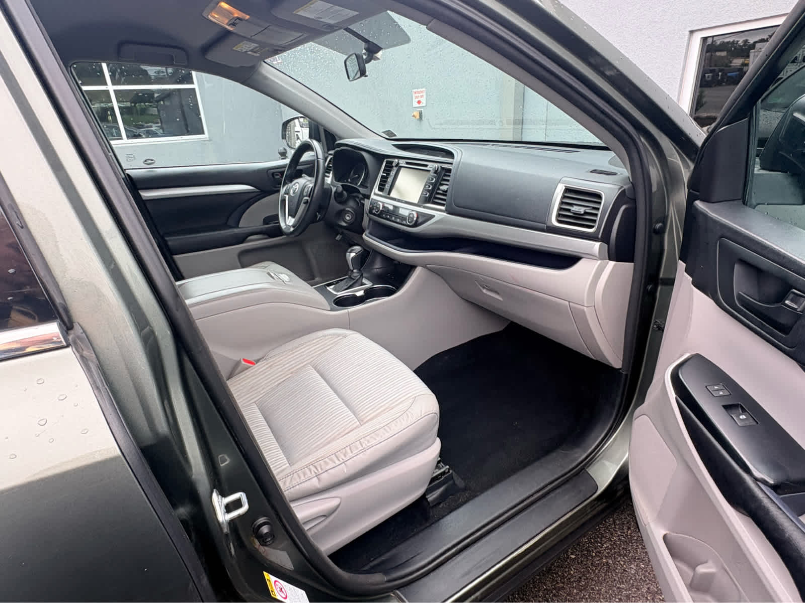 2016 Toyota Highlander LE