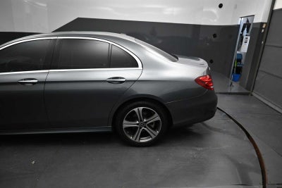 2019 Mercedes-Benz E 300 E 300