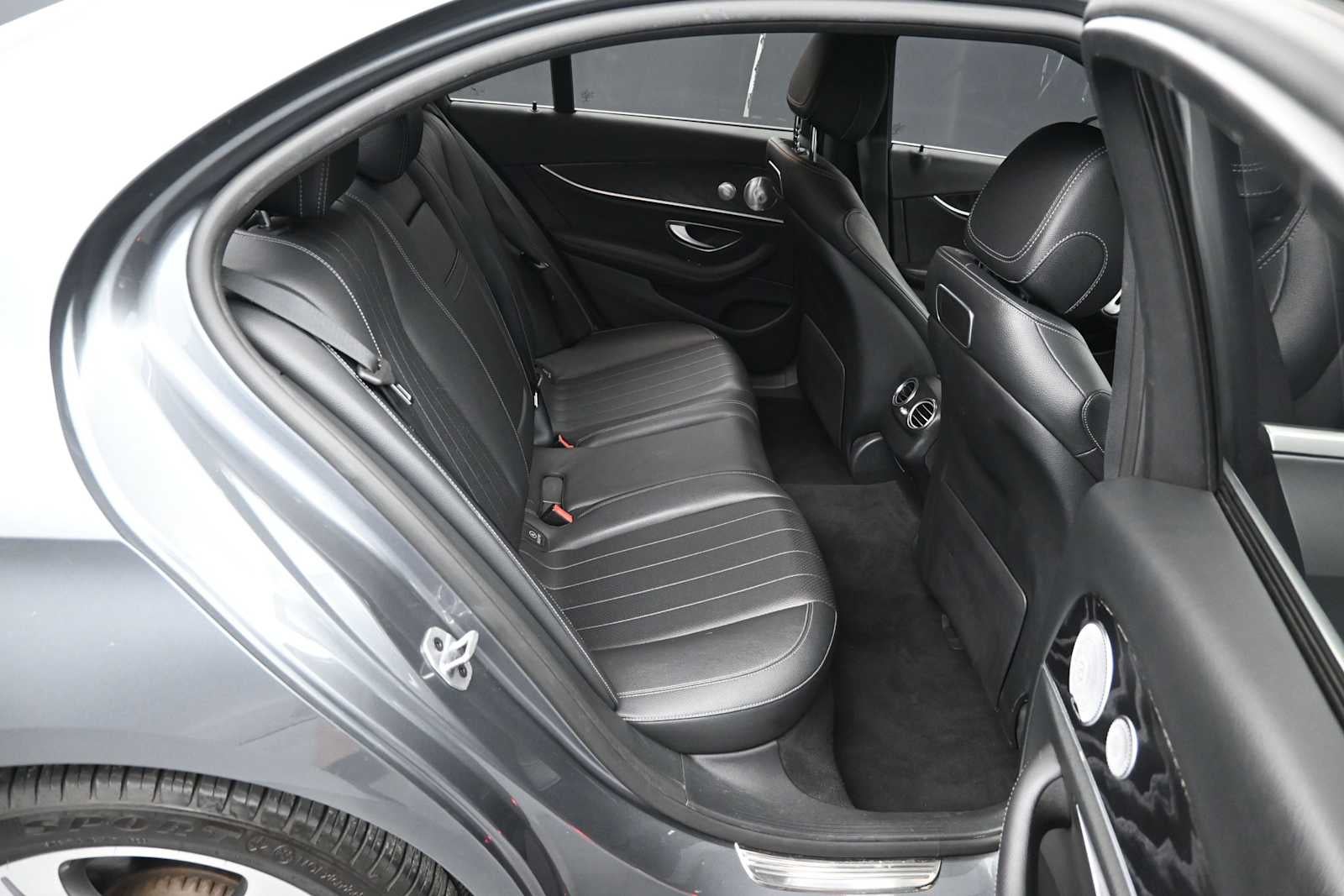 2019 Mercedes-Benz E 300 E 300