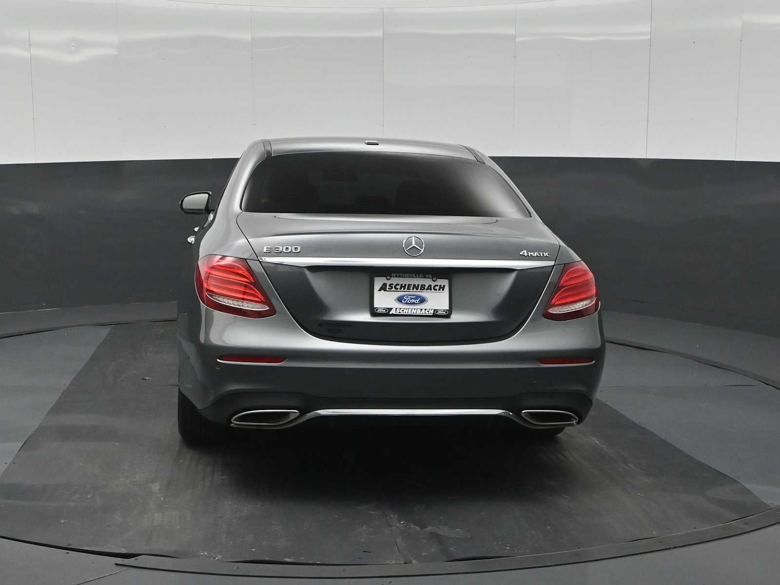 2019 Mercedes-Benz E 300 E 300
