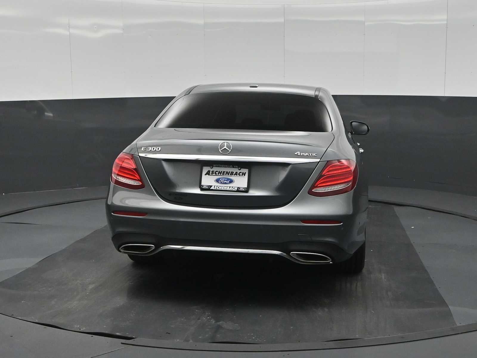 2019 Mercedes-Benz E 300 E 300