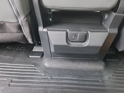 2024 Ford Super Duty F-450 DRW Chassis Cab XL