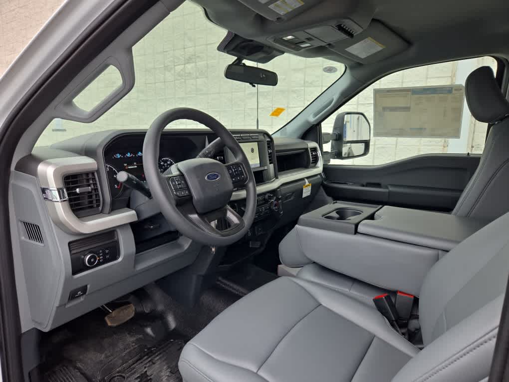 2024 Ford Super Duty F-450 DRW Chassis Cab XL