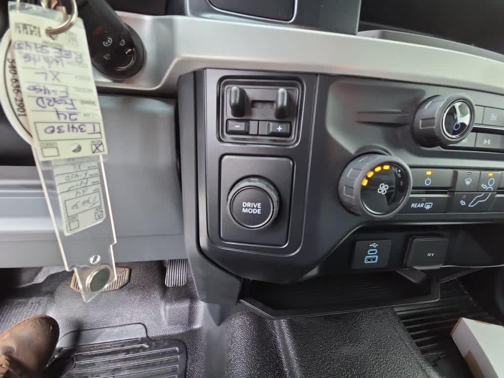 2024 Ford Super Duty F-450 DRW Chassis Cab XL