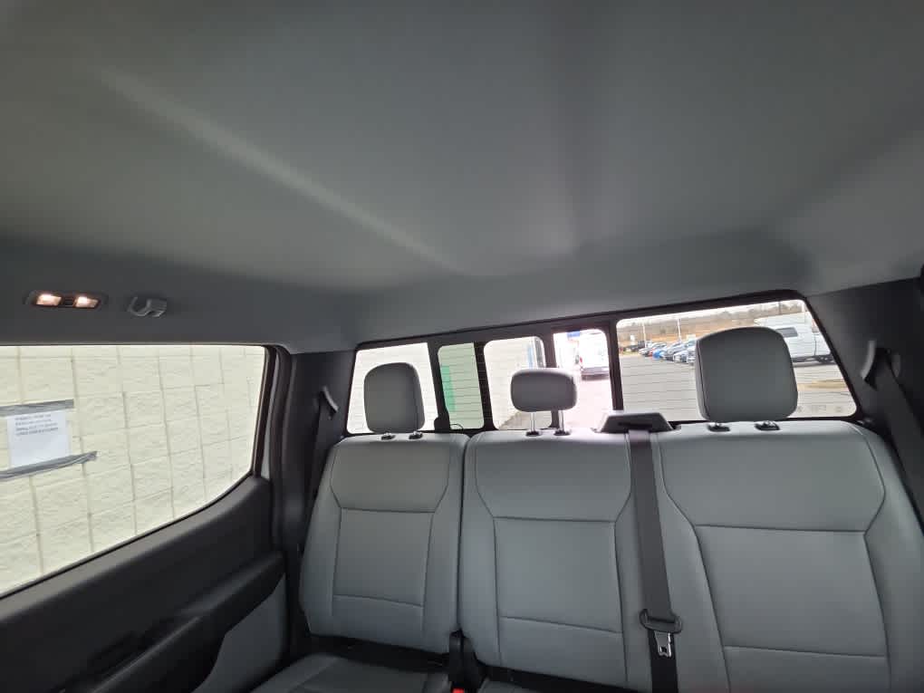 2024 Ford Super Duty F-450 DRW Chassis Cab XL