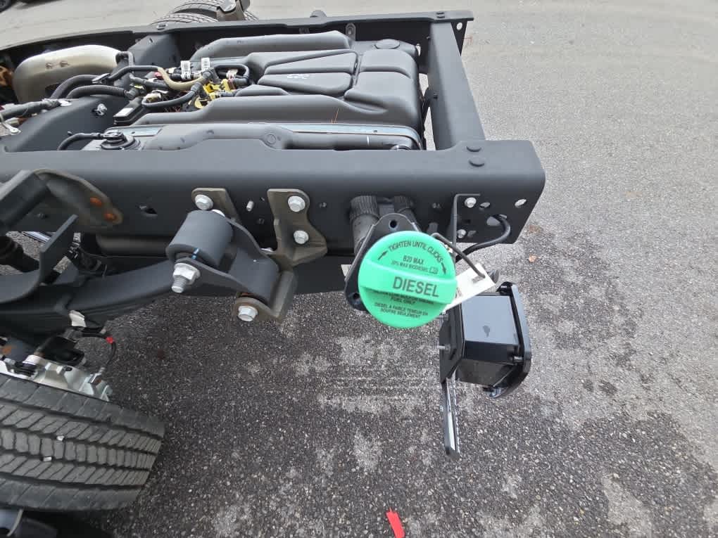 2024 Ford Super Duty F-450 DRW Chassis Cab XL
