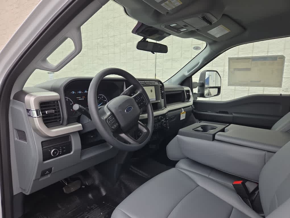 2024 Ford Super Duty F-450 DRW Chassis Cab XL