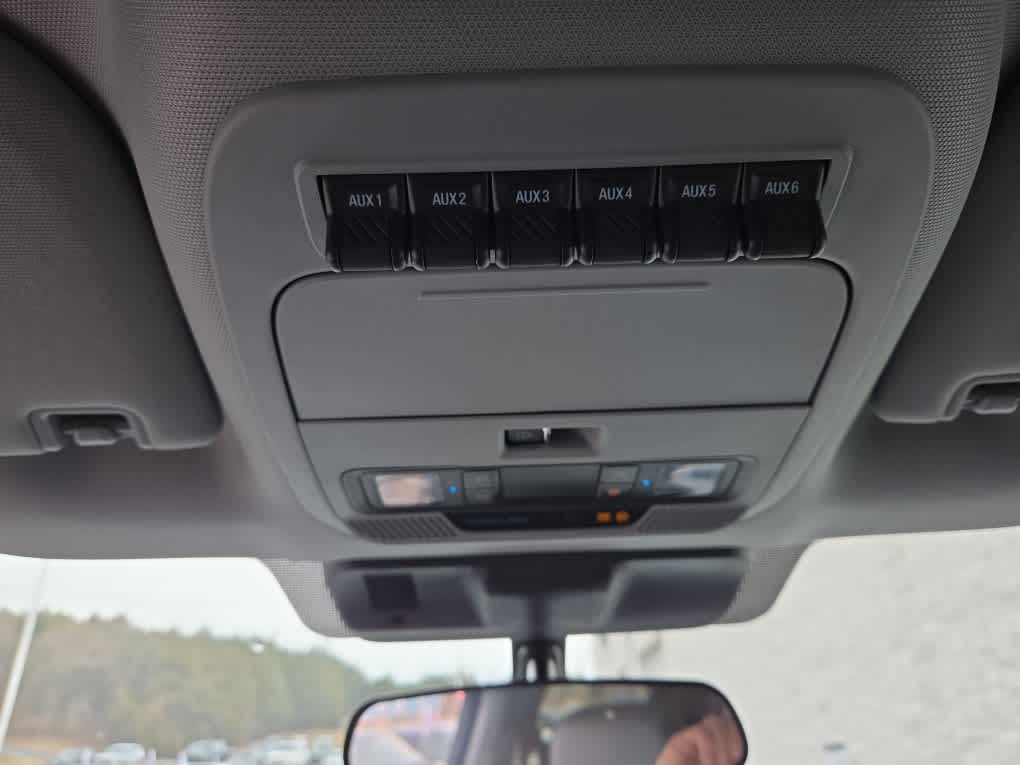 2024 Ford Super Duty F-450 DRW Chassis Cab XL