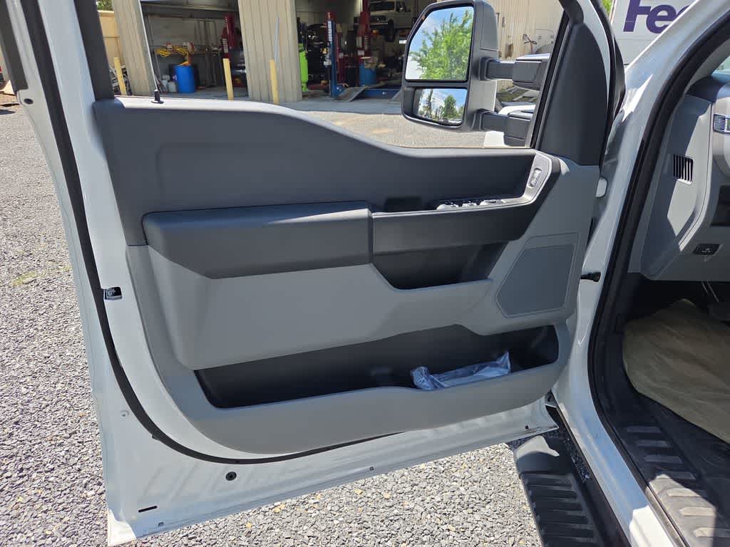 2024 Ford Super Duty F-350 DRW XL