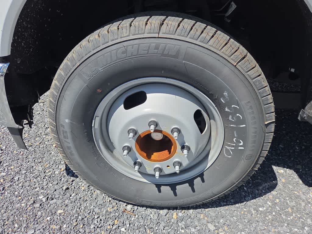 2024 Ford Super Duty F-350 DRW XL