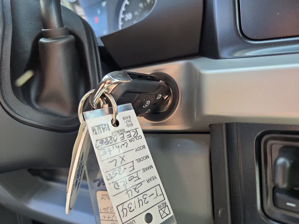 2024 Ford Super Duty F-350 DRW XL