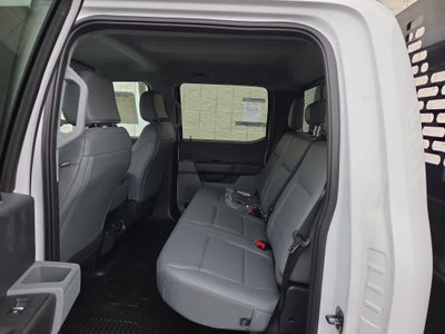 2024 Ford Super Duty F-350 DRW Chassis Cab XL