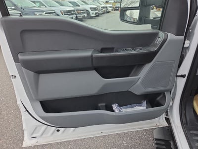 2024 Ford Super Duty F-350 DRW Chassis Cab XL