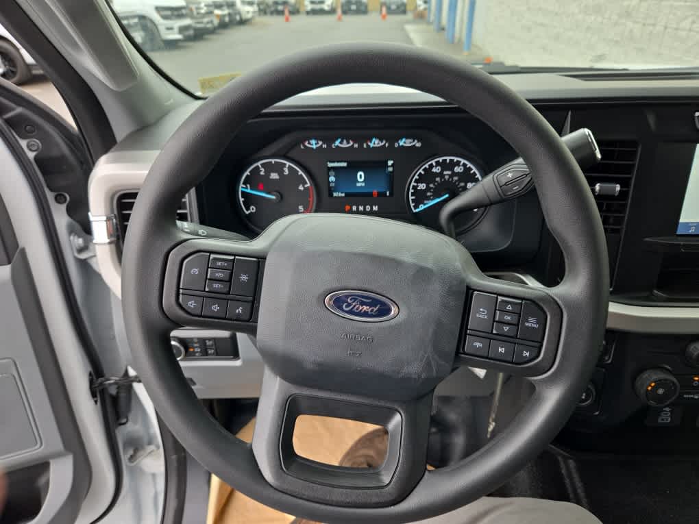 2024 Ford Super Duty F-350 DRW Chassis Cab XL