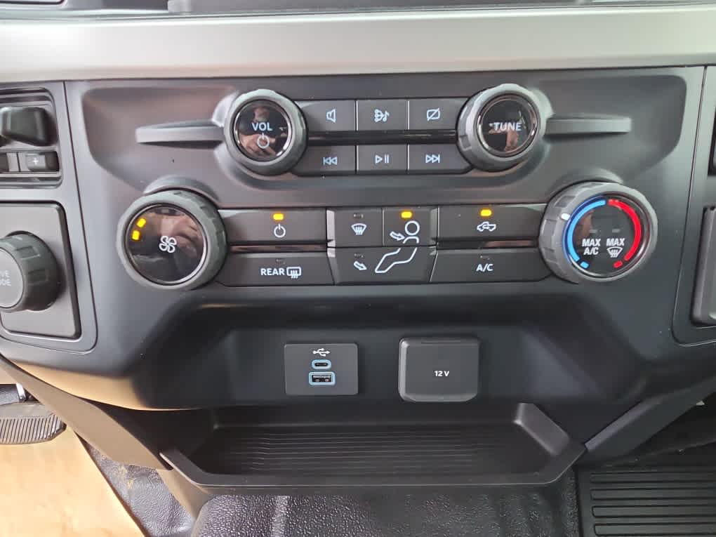 2024 Ford Super Duty F-350 DRW Chassis Cab XL