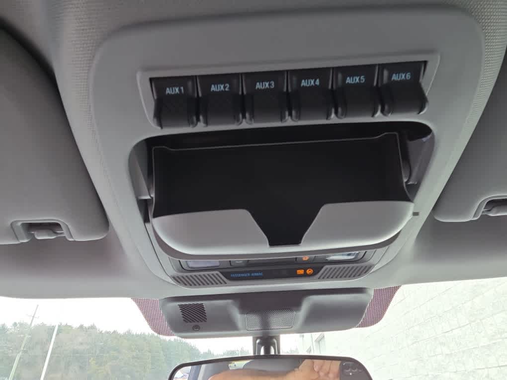 2024 Ford Super Duty F-350 DRW Chassis Cab XL