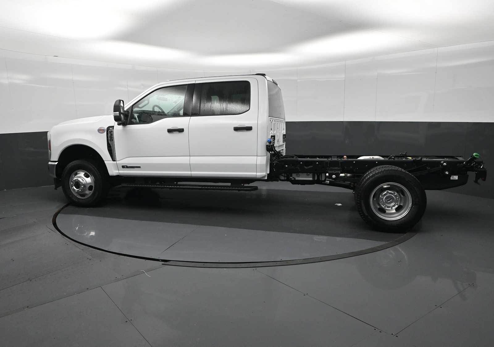 2026 Ford Super Duty F-350 DRW Base