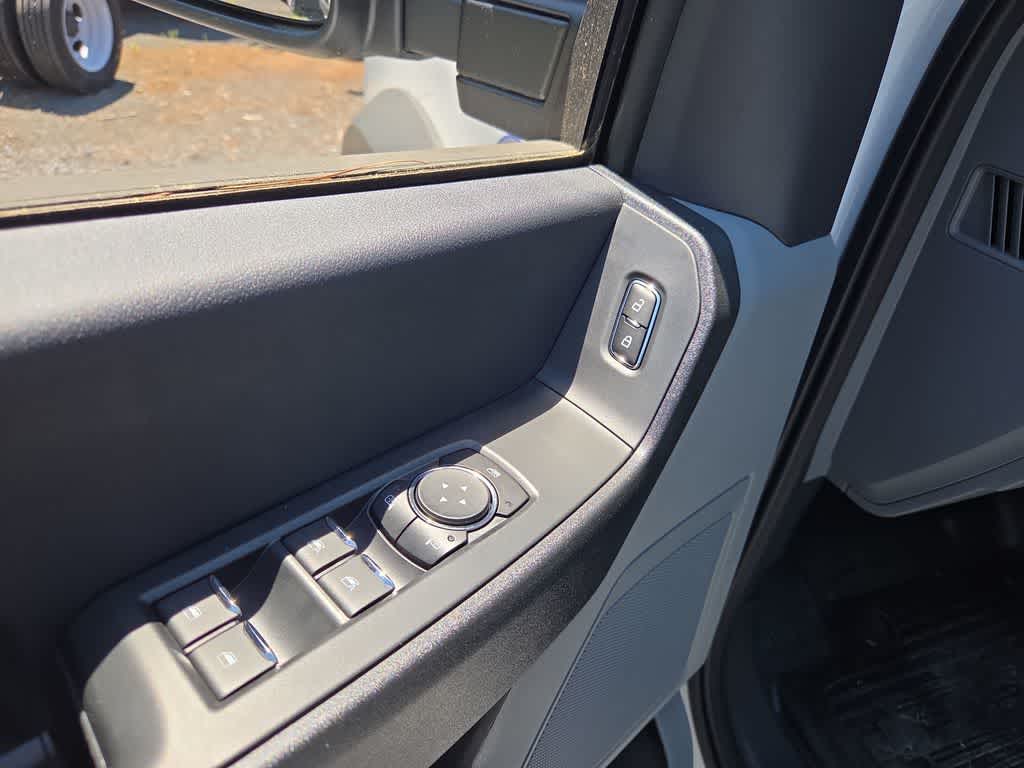 2024 Ford Super Duty F-450 DRW XL