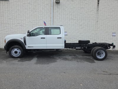 2024 Ford Super Duty F-450 DRW Chassis Cab XL