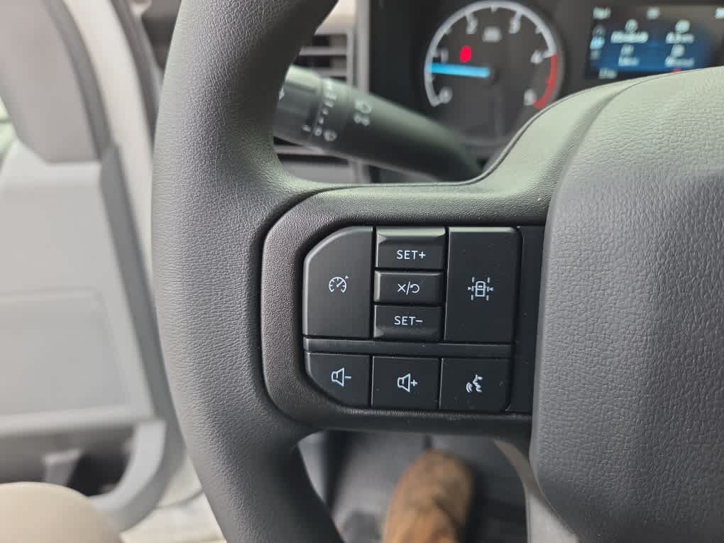 2024 Ford Super Duty F-450 DRW Chassis Cab XL