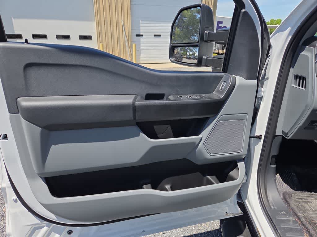 2024 Ford Super Duty F-450 DRW XL