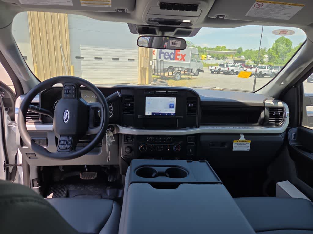 2024 Ford Super Duty F-450 DRW XL