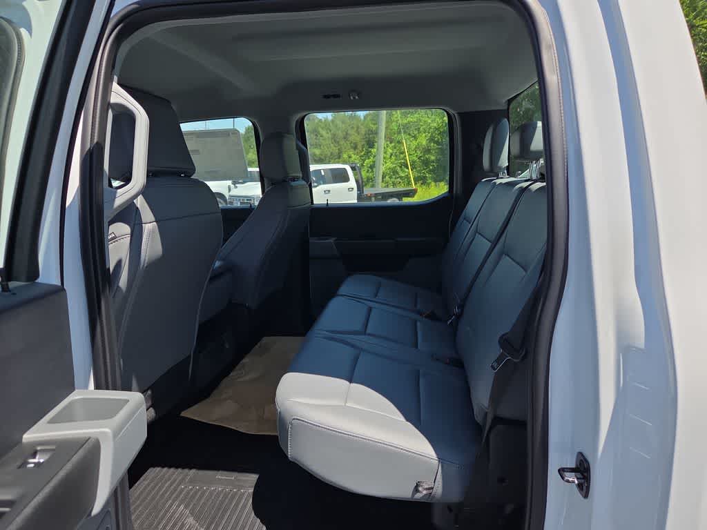 2024 Ford Super Duty F-450 DRW XL