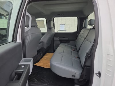 2024 Ford Super Duty F-450 DRW Chassis Cab XL