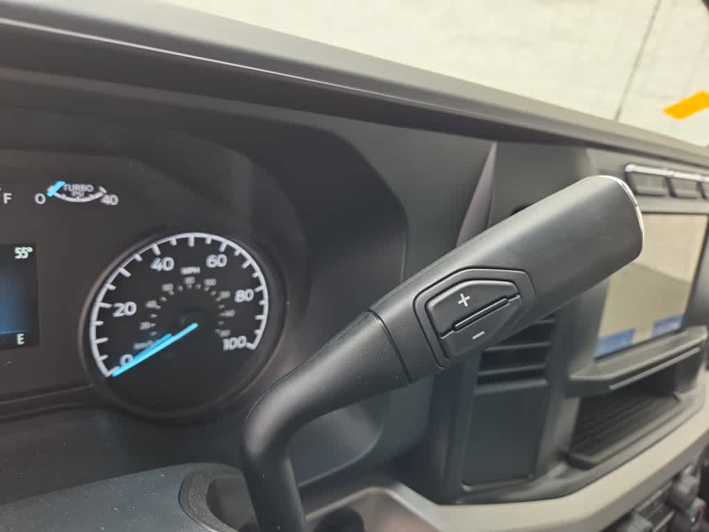 2024 Ford Super Duty F-450 DRW Chassis Cab XL