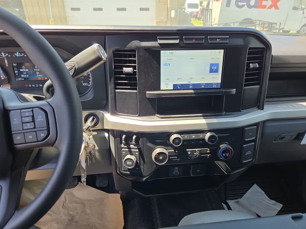 2024 Ford Super Duty F-450 DRW XL