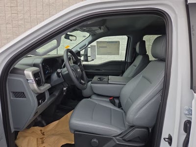 2024 Ford Super Duty F-450 DRW Chassis Cab XL