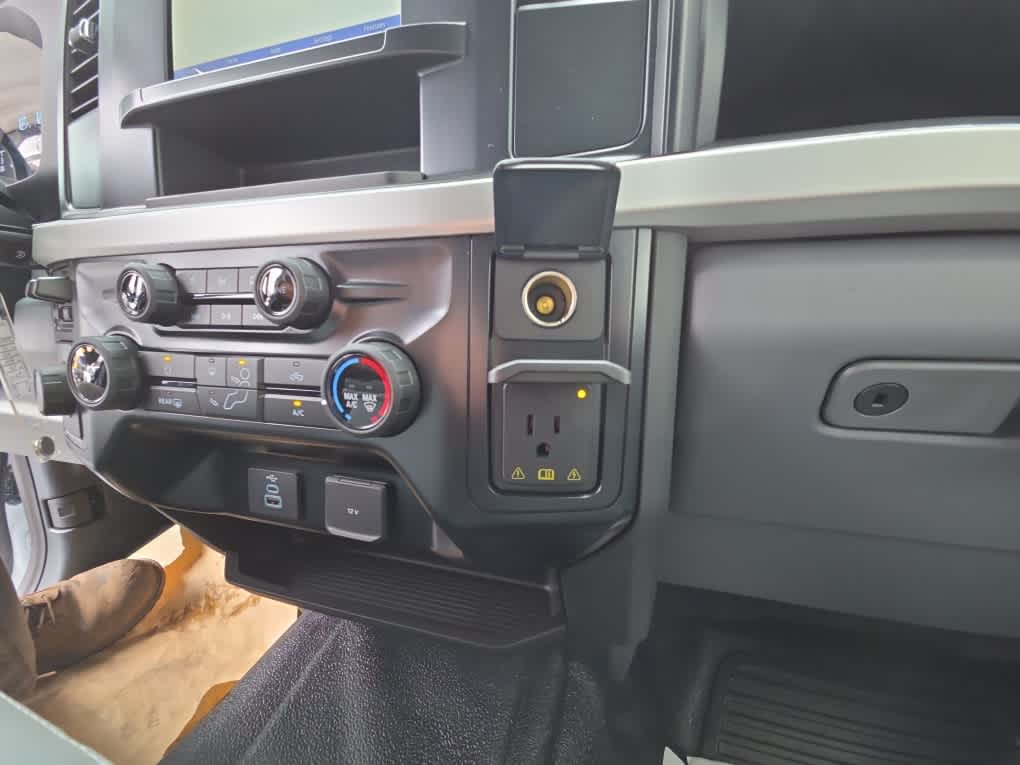 2024 Ford Super Duty F-450 DRW Chassis Cab XL