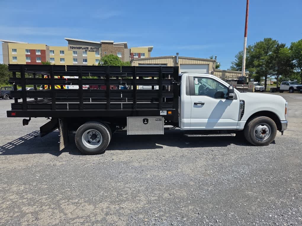 2025 Ford Super Duty F-350 DRW XL
