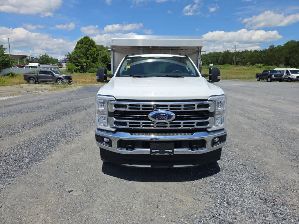 2025 Ford Super Duty F-350 DRW XL