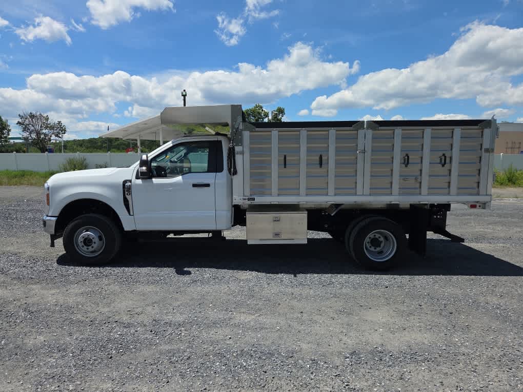 2025 Ford Super Duty F-350 DRW XL