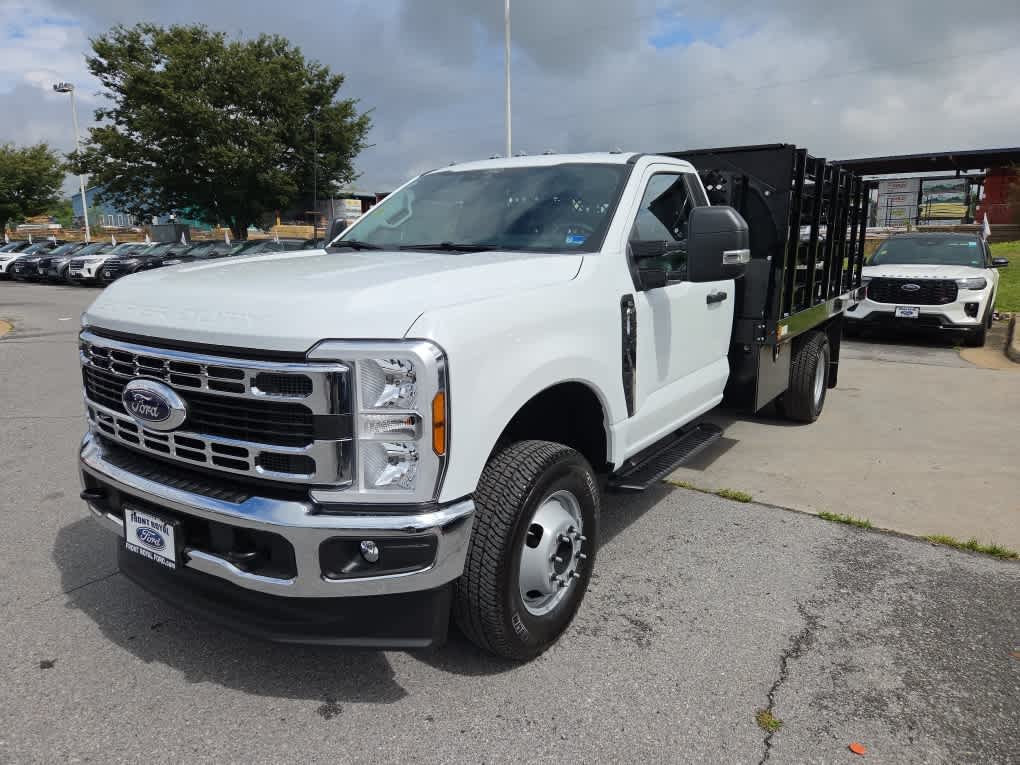 2025 Ford Super Duty F-350 DRW XL