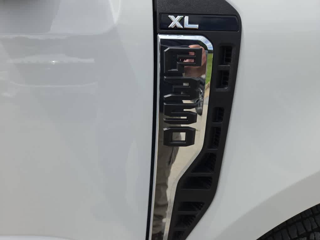 2025 Ford Super Duty F-350 DRW XL