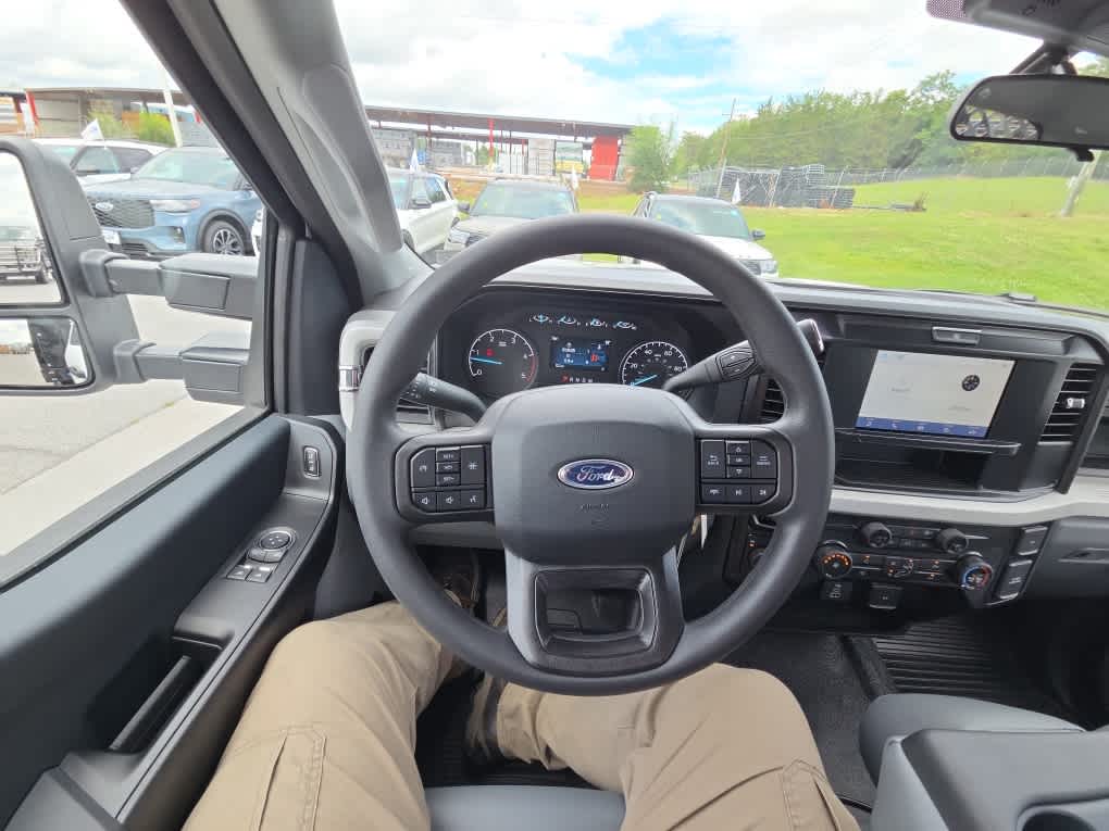 2025 Ford Super Duty F-350 DRW XL