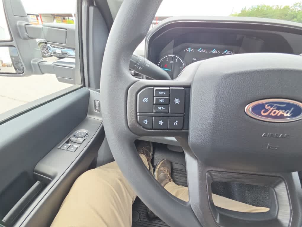 2025 Ford Super Duty F-350 DRW XL