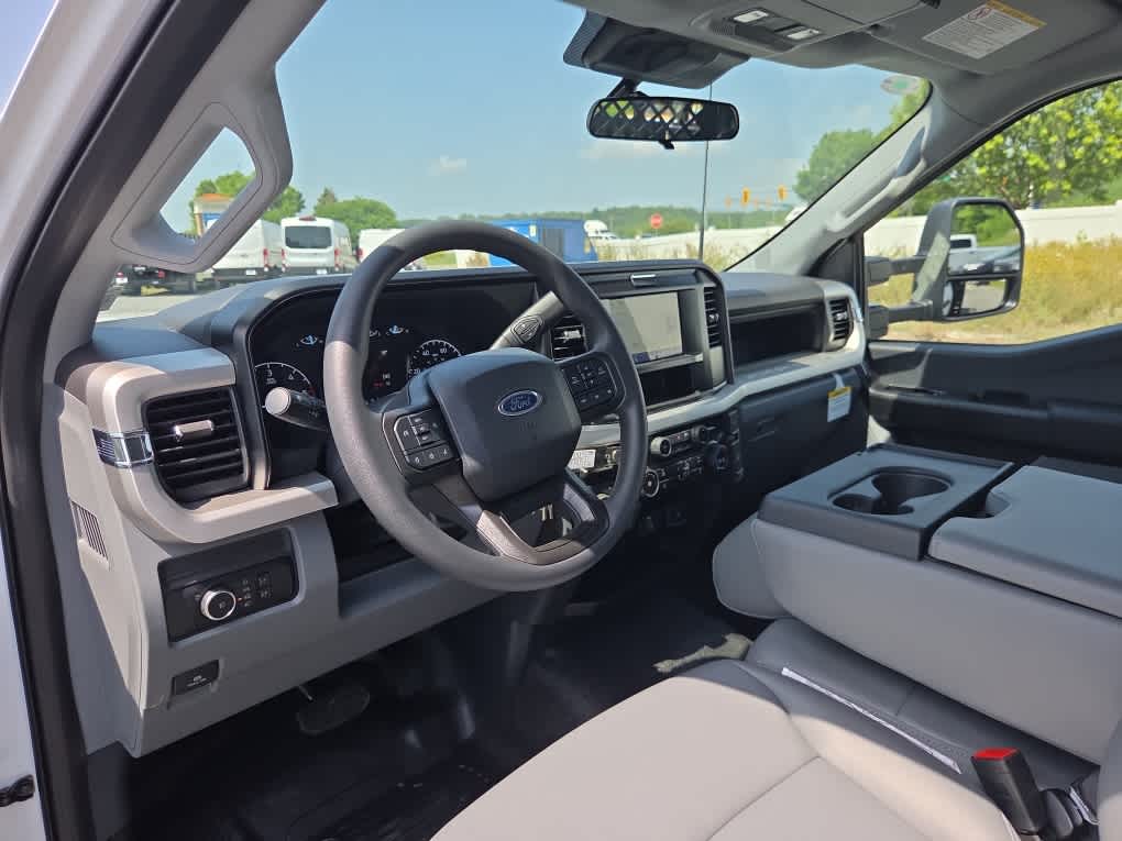 2025 Ford Super Duty F-450 DRW XL