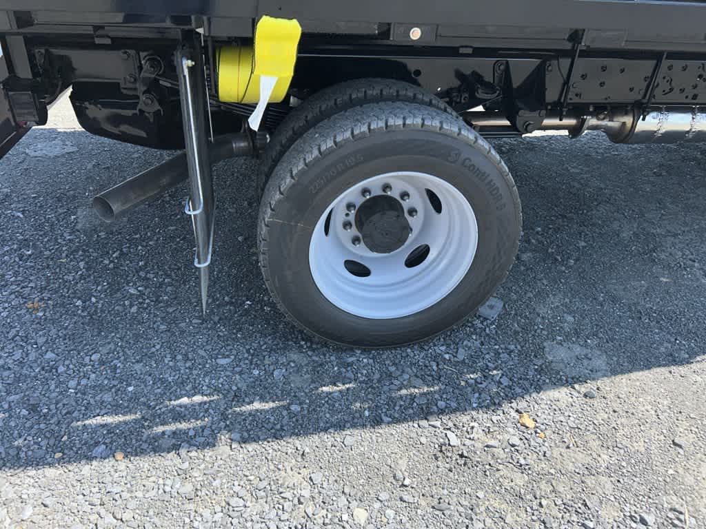 2024 Ford Super Duty F-550 DRW XL