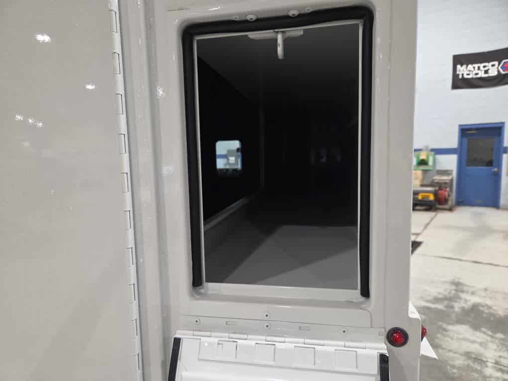 2026 Ford E-Series Cutaway Base