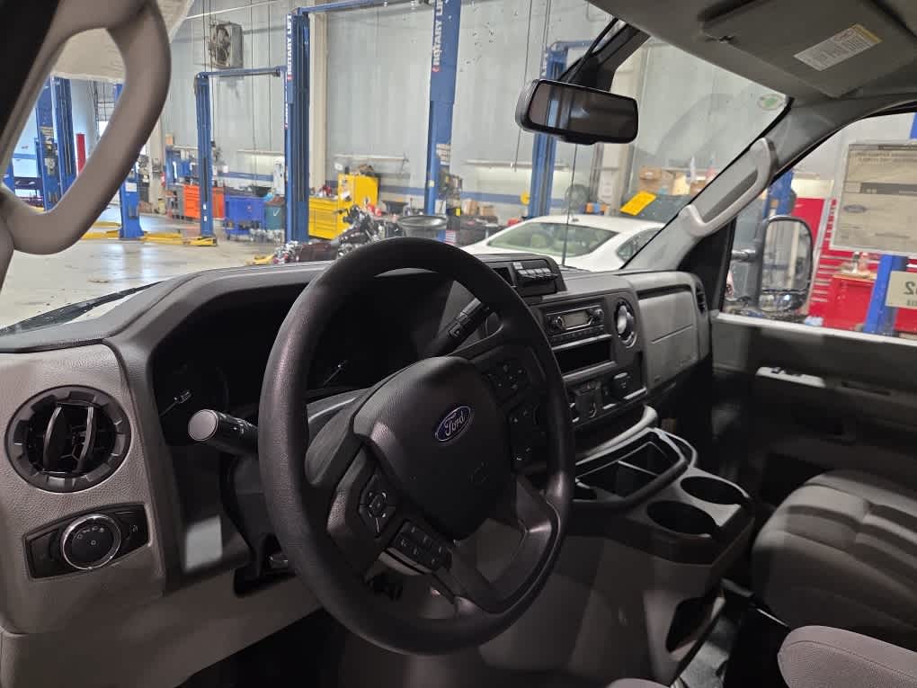2026 Ford E-Series Cutaway Base