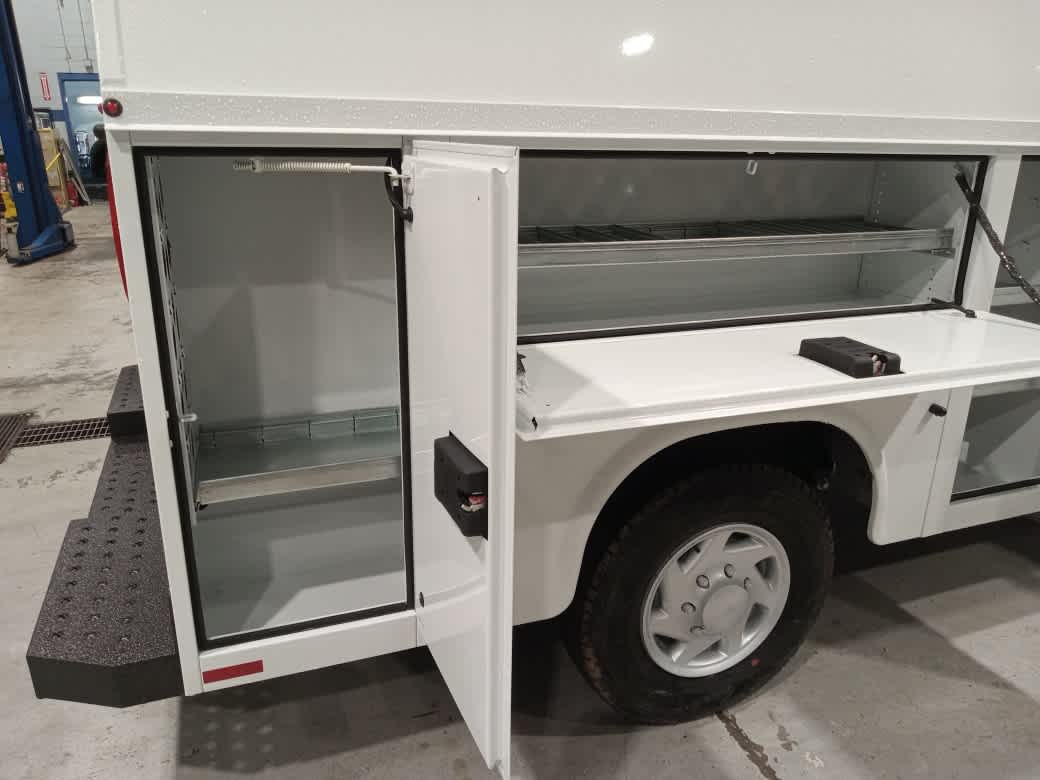 2026 Ford E-Series Cutaway Base