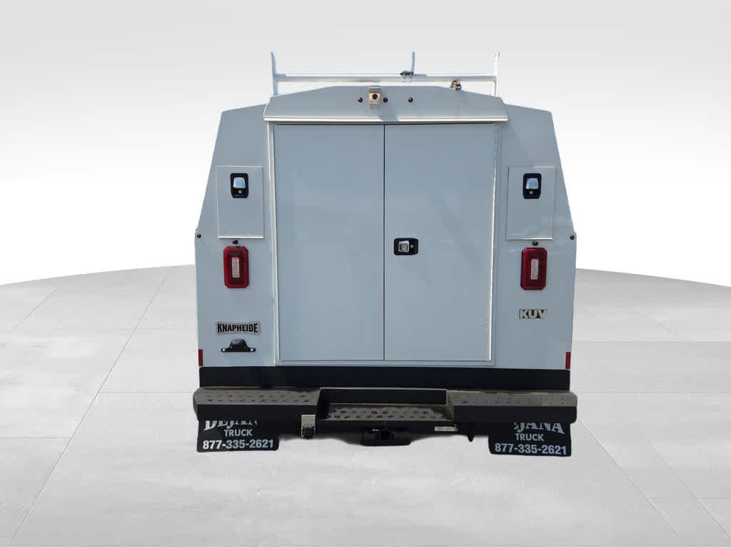 2024 Ford E-Series Cutaway Base