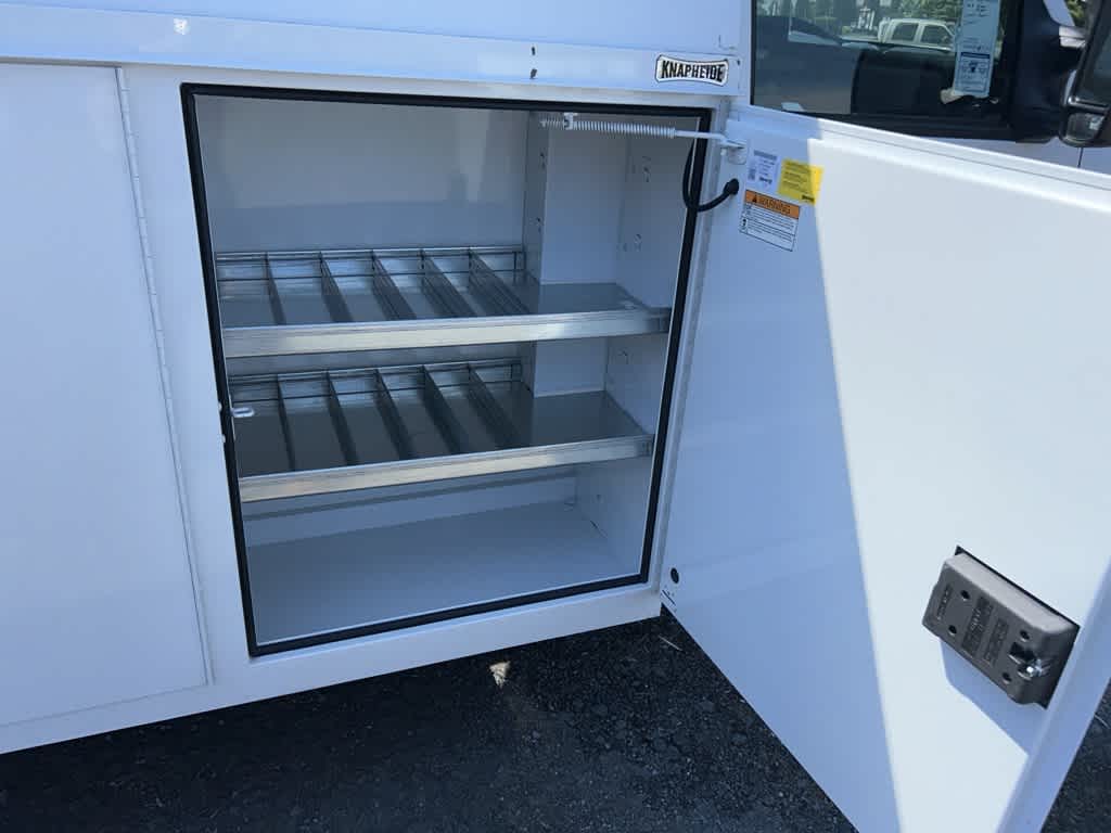 2024 Ford E-Series Cutaway Base